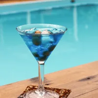 Copa de bienvenida para la escapada